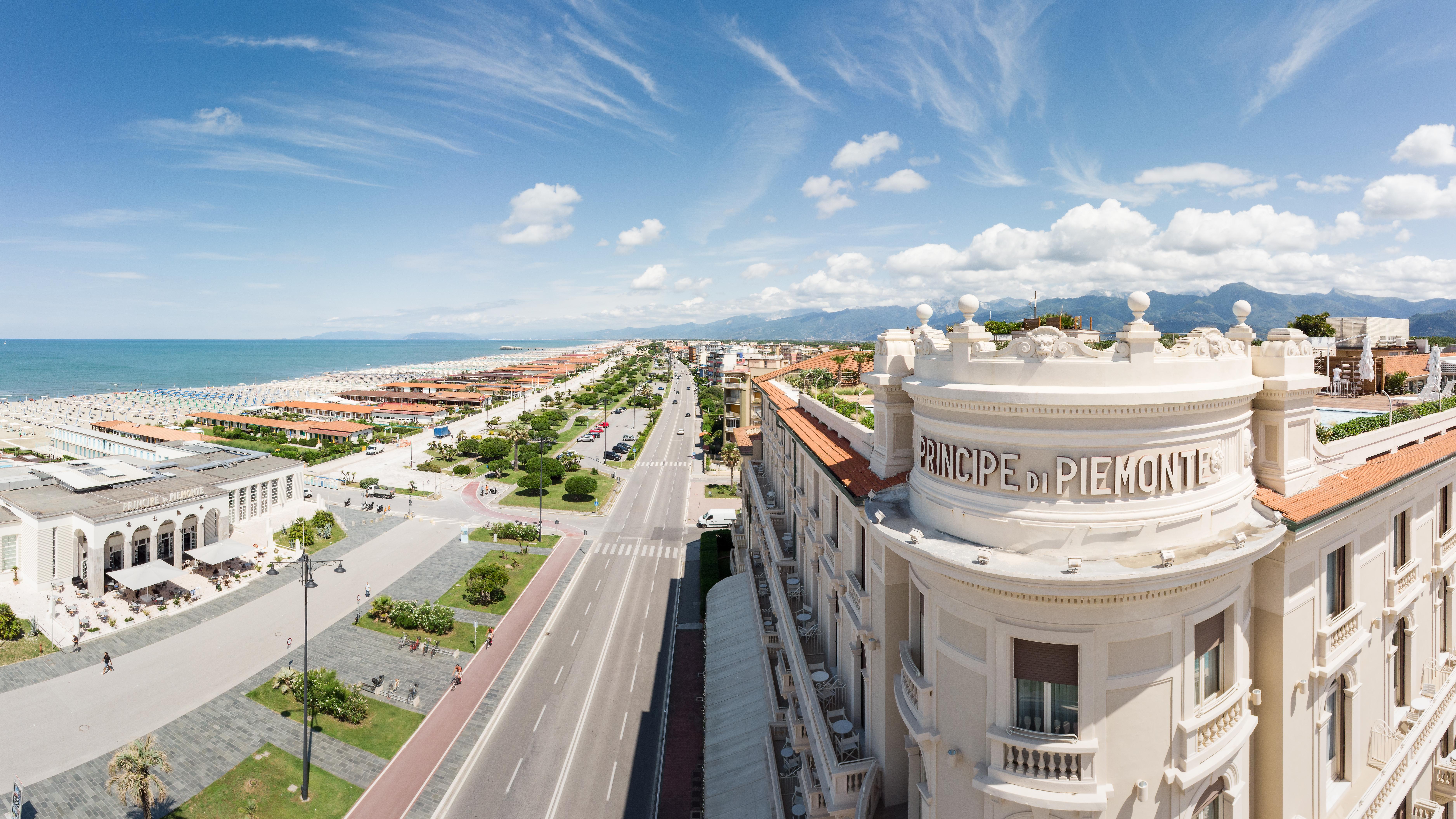 Grand Hotel Principe Di Piemonte Viareggio Bagian luar foto