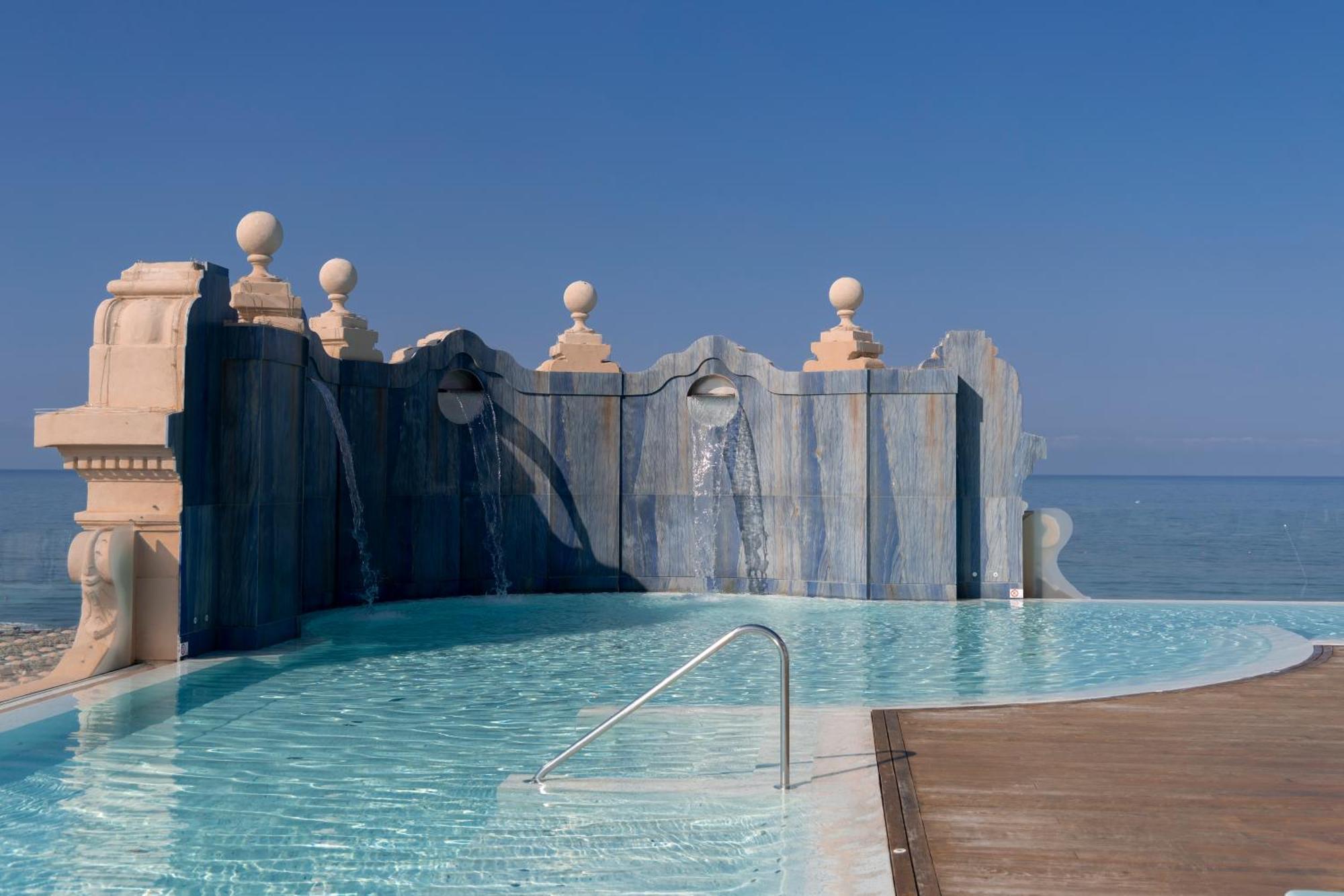 Grand Hotel Principe Di Piemonte Viareggio Bagian luar foto